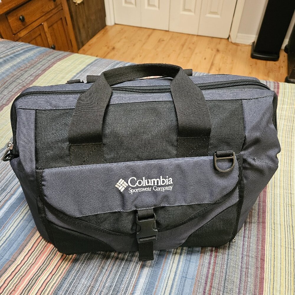 Columbia Travel Bag